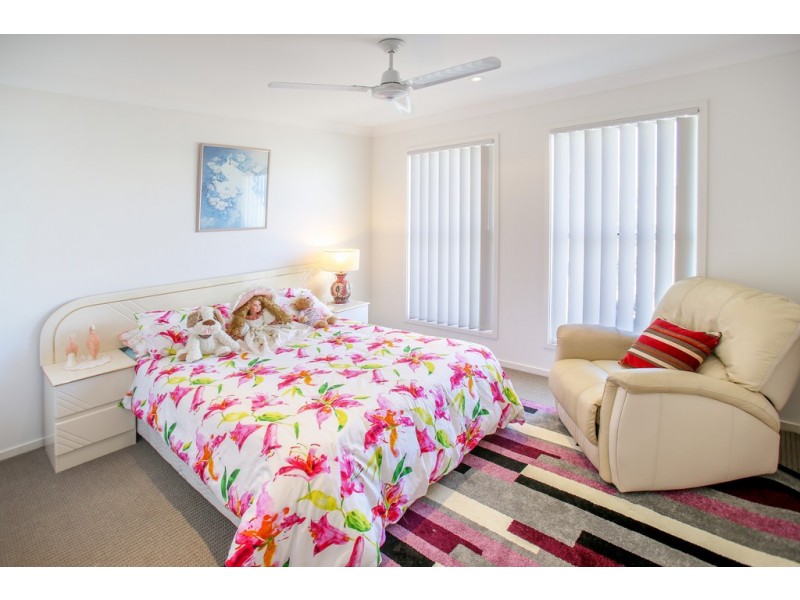 9 Lime Crescent, Caloundra West QLD 4551
