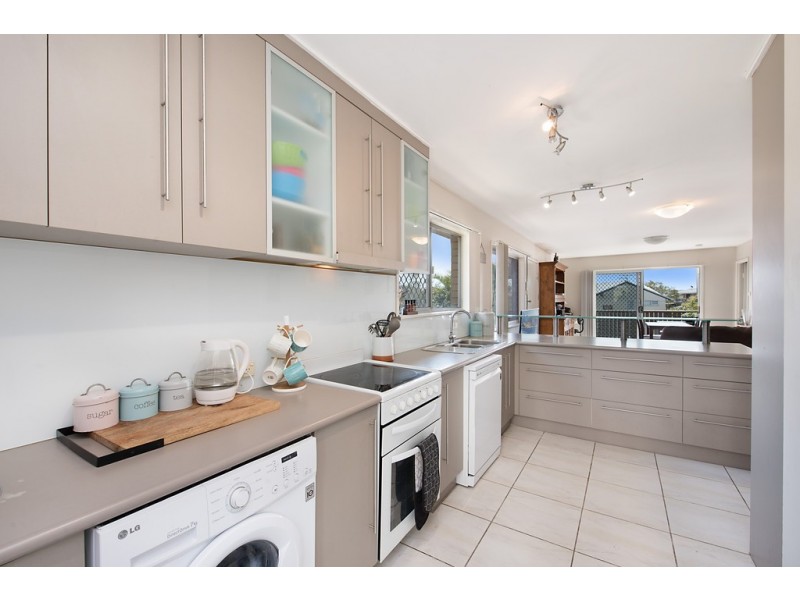 25 Bombala Terrace, Caloundra QLD 4551