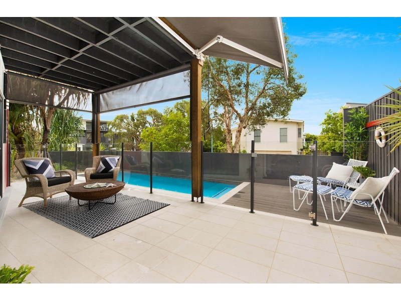 24 Dicky Beach Close, Dicky Beach QLD 4551