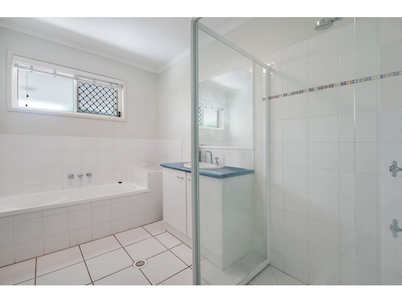 16 Eastern Rise, Little Mountain QLD 4551