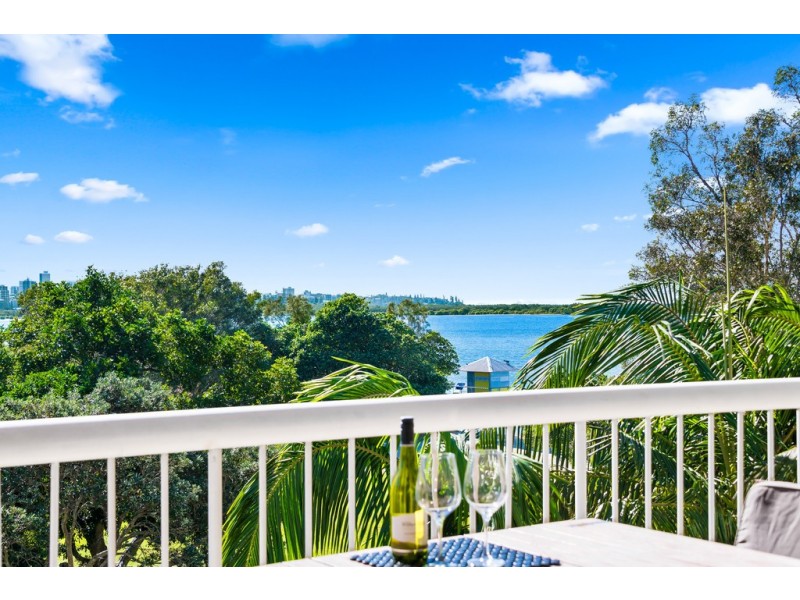 Unit 31/49 Landsborough Parade, Golden Beach QLD 4551