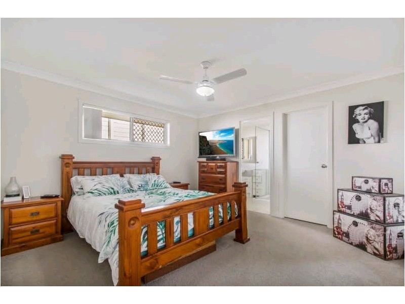 9 Highland Terrace, Little Mountain QLD 4551