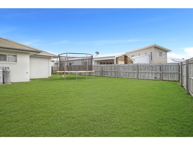 6 Cottonwood Street, Meridan Plains QLD 4551