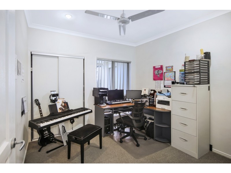 6 Cottonwood Street, Meridan Plains QLD 4551