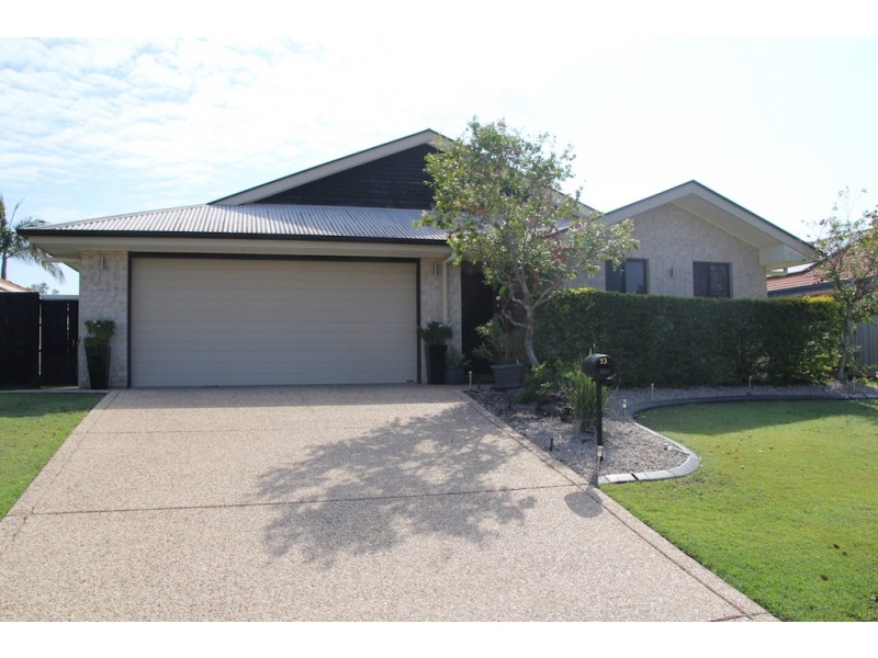 10 Lockyer Place, Pelican Waters QLD 4551