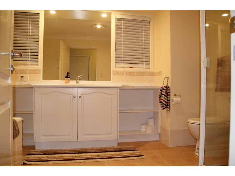 10 Lockyer Place, Pelican Waters QLD 4551