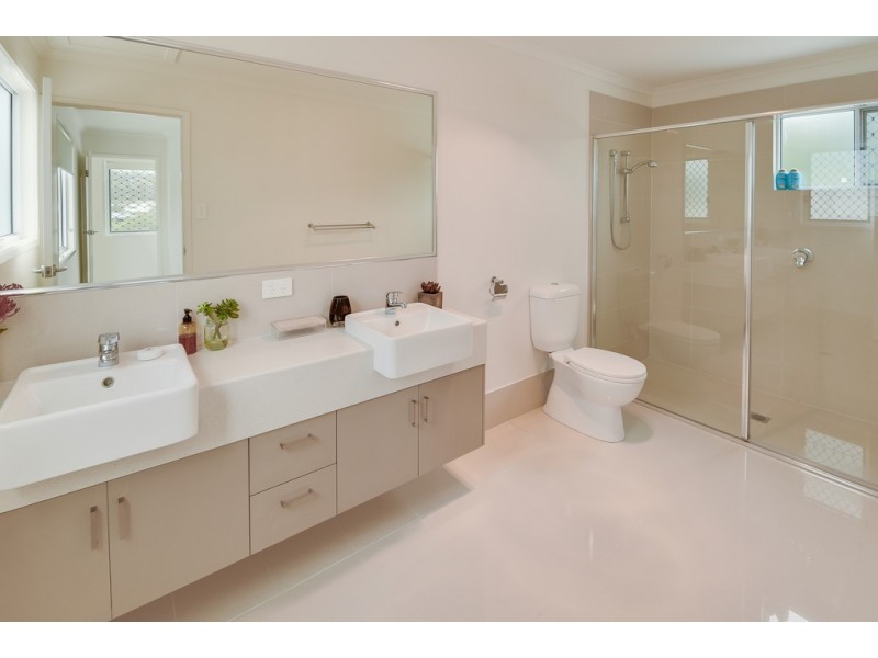 95 Springs Drive, Meridan Plains QLD 4551