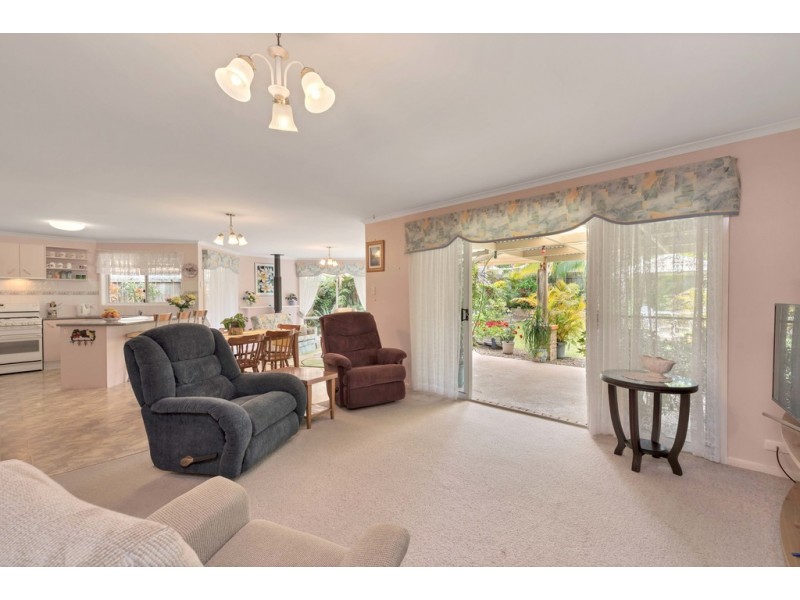 22 Athenree Place, Little Mountain QLD 4551