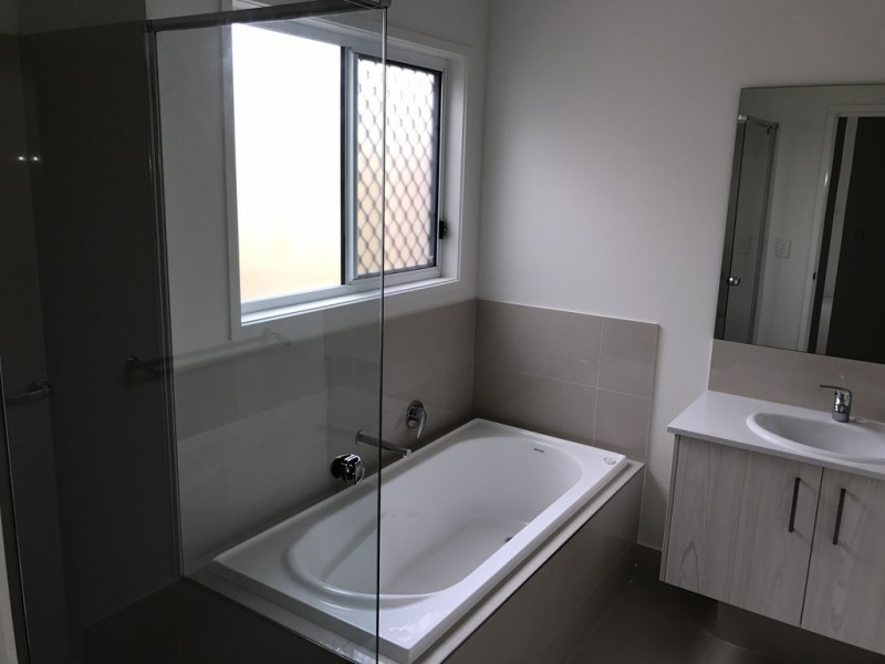 9 Stone Crescent, Caloundra West QLD 4551