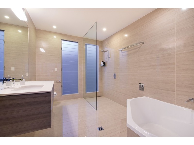 5 Turnbuckle Court, Wurtulla QLD 4575