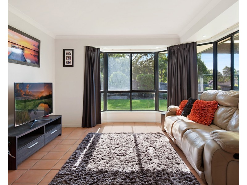 16 Berkley Place, Little Mountain QLD 4551