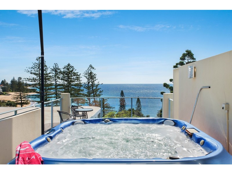 Unit 2/25 Moffat Street, Moffat Beach QLD 4551