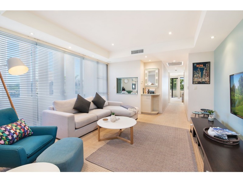 Unit 2/25 Moffat Street, Moffat Beach QLD 4551