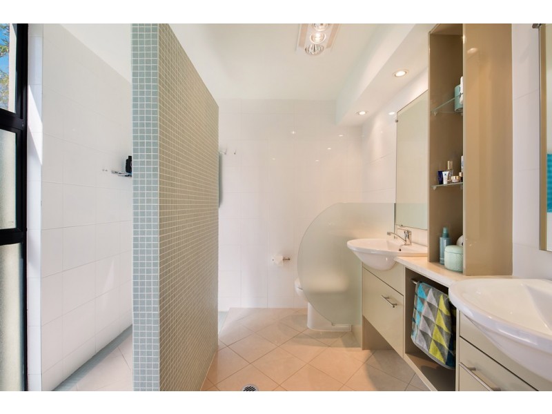 Unit 2/25 Moffat Street, Moffat Beach QLD 4551