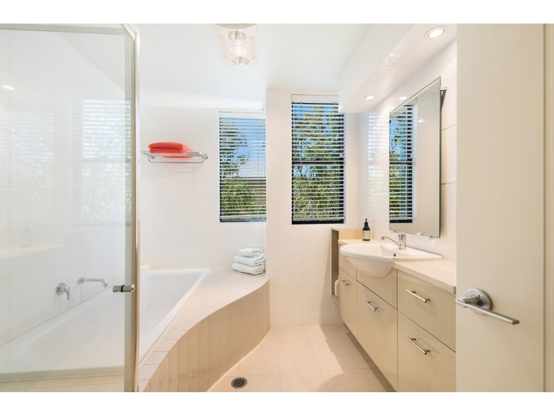 Unit 2/25 Moffat Street, Moffat Beach QLD 4551