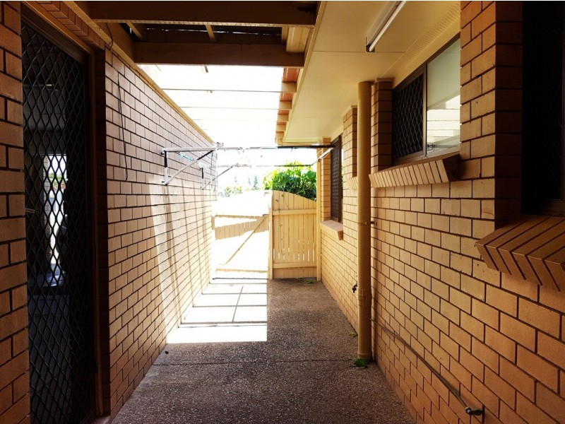 1/3 Catherine Street, Golden Beach QLD 4551