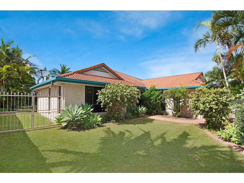 6 Investigator Place, Pelican Waters QLD 4551