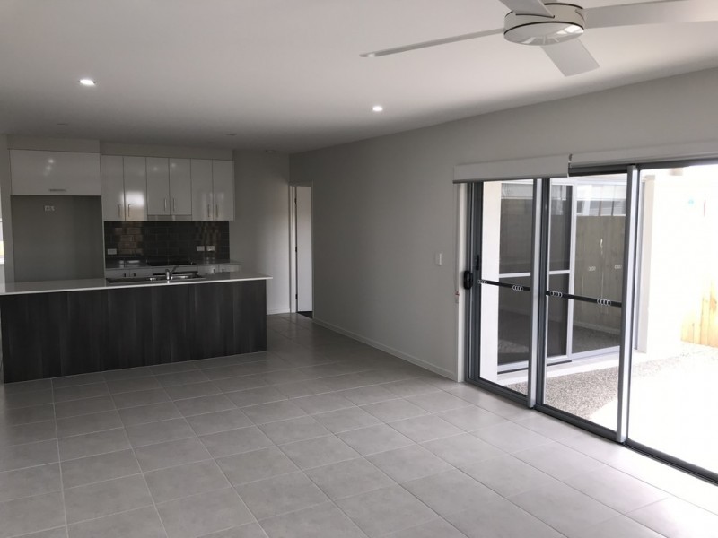 68 Meredith Crescent, Caloundra West QLD 4551