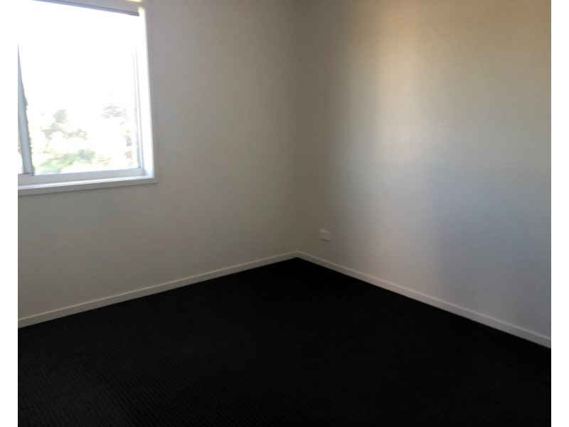 17b Cobalt Crescent, Caloundra West QLD 4551