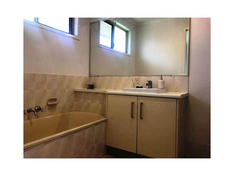 1 Nooree Street, Wurtulla QLD 4575