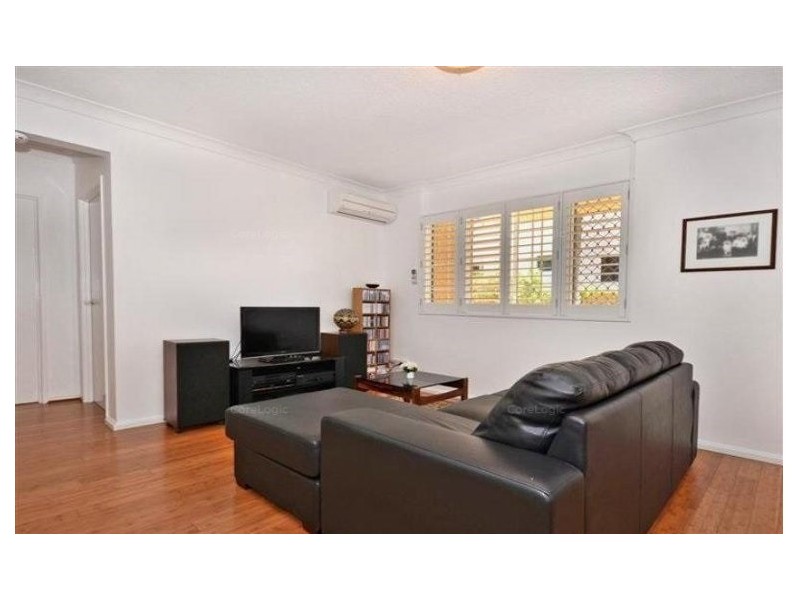 2/79 Esplanade, Golden Beach QLD 4551