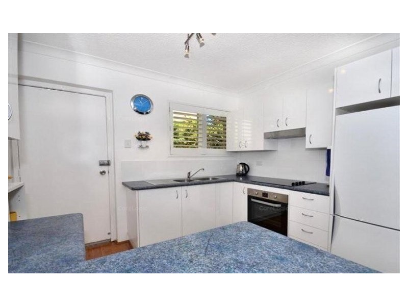 2/79 Esplanade, Golden Beach QLD 4551