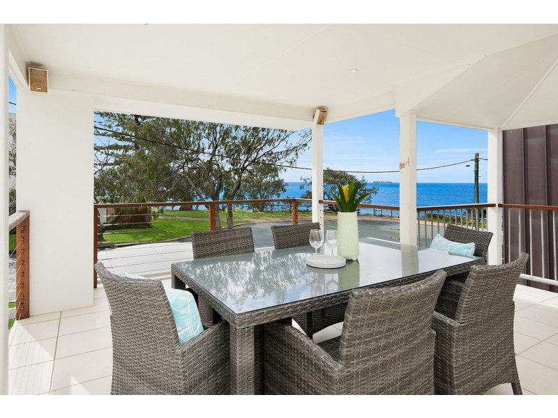 4 McIlwraith Street, Moffat Beach QLD 4551