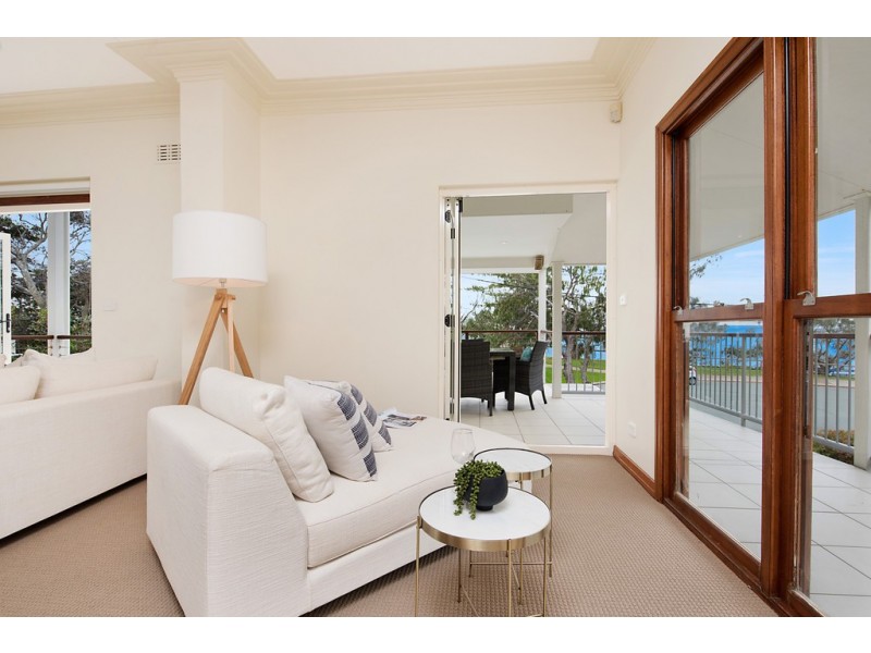 4 McIlwraith Street, Moffat Beach QLD 4551