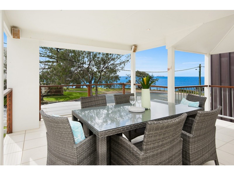4 McIlwraith Street, Moffat Beach QLD 4551