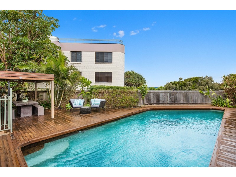 4 McIlwraith Street, Moffat Beach QLD 4551