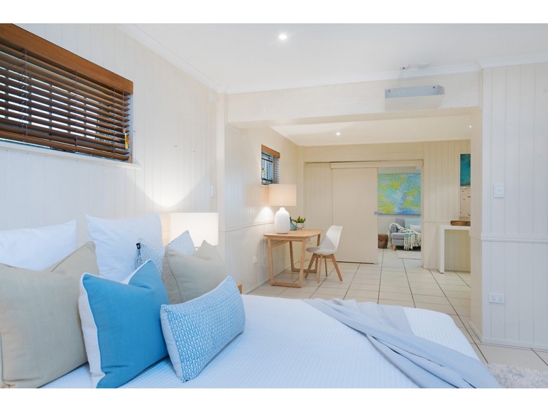 4 McIlwraith Street, Moffat Beach QLD 4551