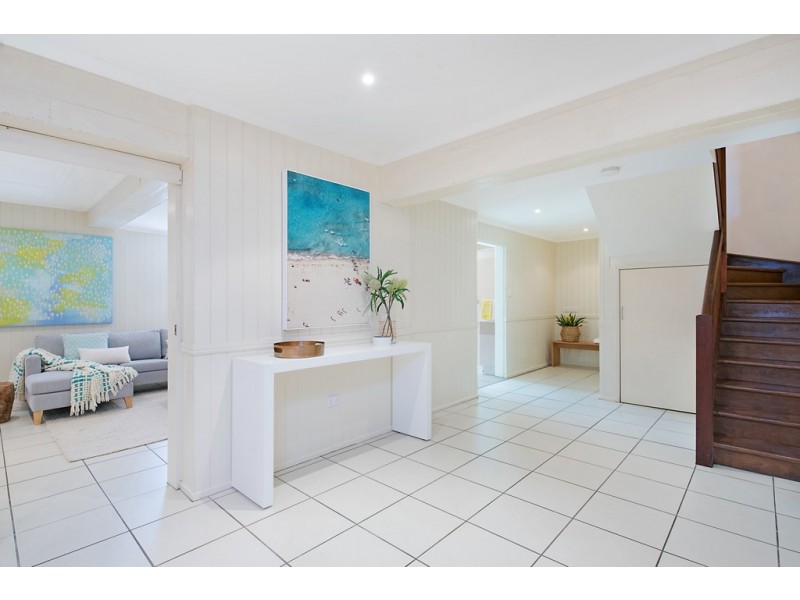 4 McIlwraith Street, Moffat Beach QLD 4551
