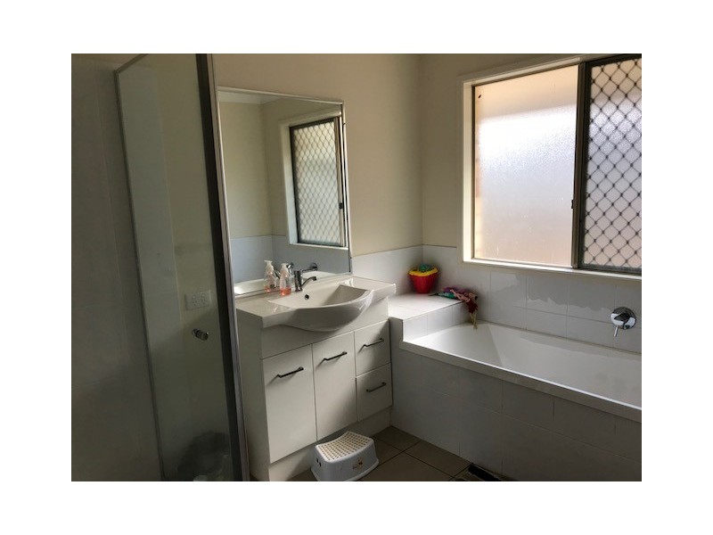 23 Ruwa Drive, Glass House Mountains QLD 4518