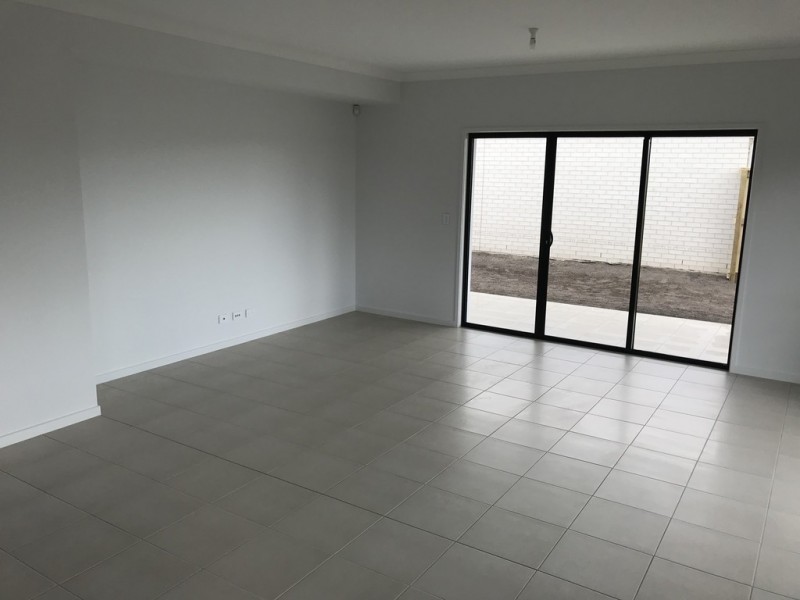 32 Steiner Crescent, Caloundra West QLD 4551