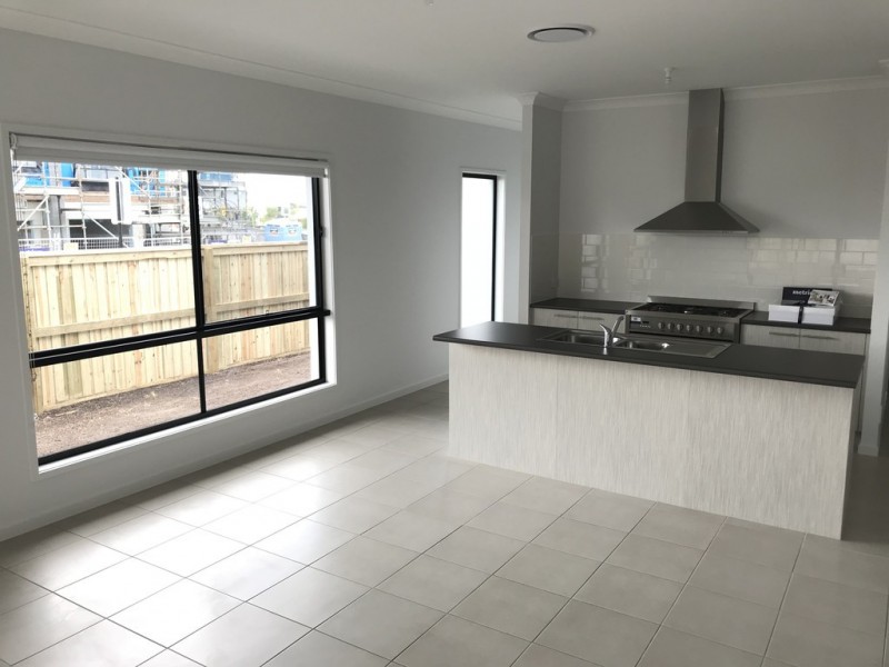 32 Steiner Crescent, Caloundra West QLD 4551