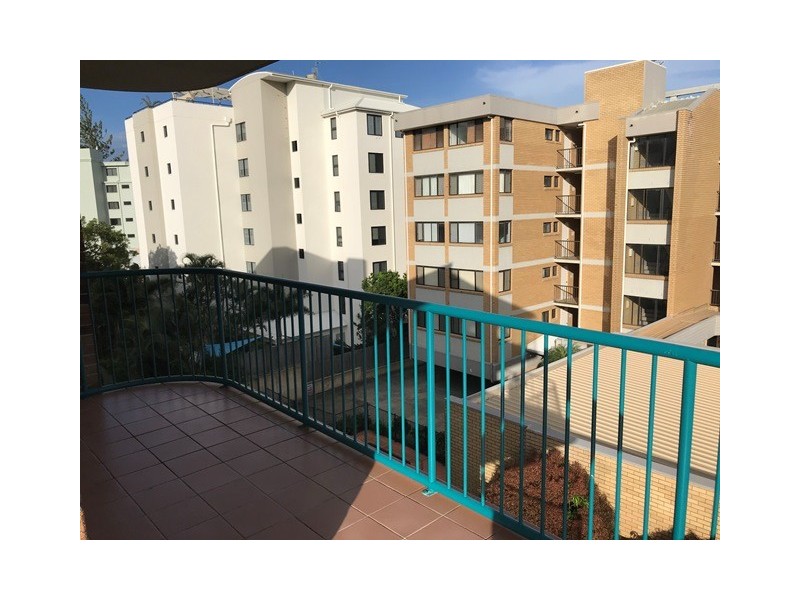 Unit 4/26 Moreton Parade, Kings Beach QLD 4551