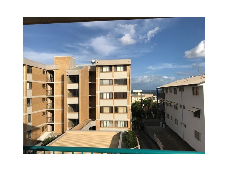 Unit 4/26 Moreton Parade, Kings Beach QLD 4551