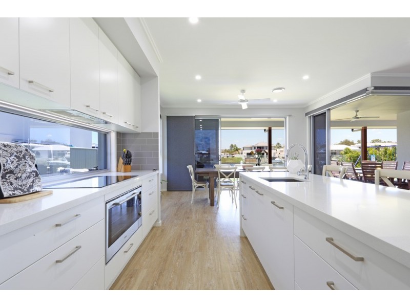 18 Westholme Circuit, Pelican Waters QLD 4551