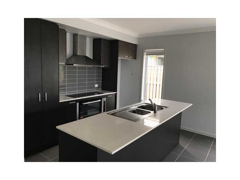 2 Haskins Street, Caloundra West QLD 4551