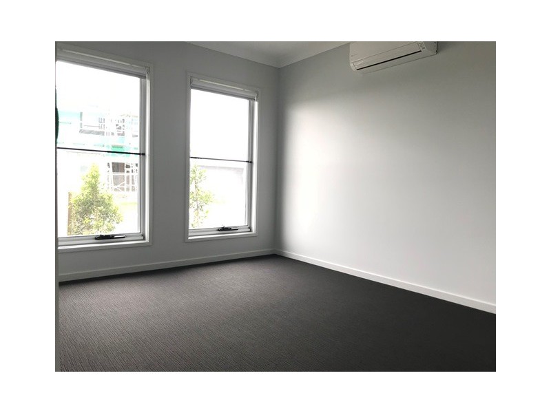 2 Haskins Street, Caloundra West QLD 4551