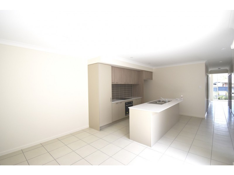 16 Pamphlett Place, Palmview QLD 4553