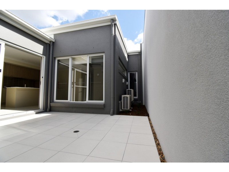 16 Pamphlett Place, Palmview QLD 4553