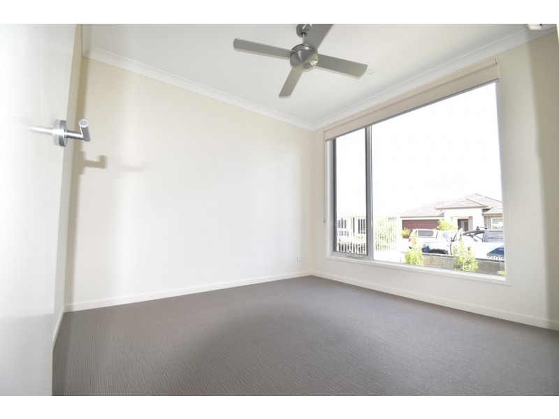 16 Pamphlett Place, Palmview QLD 4553