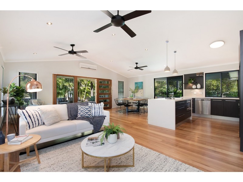 8 Redwood Court, Currimundi QLD 4551