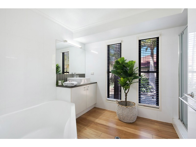 8 Redwood Court, Currimundi QLD 4551