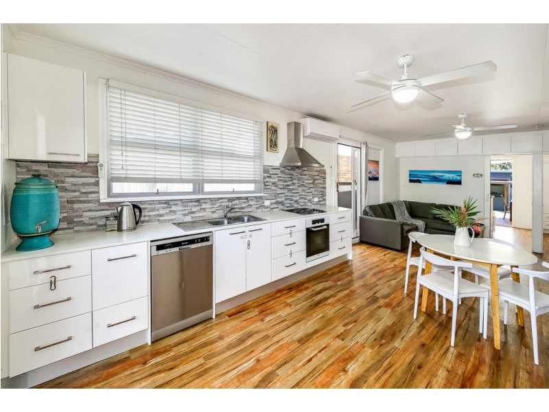 27 Roderick Street, Moffat Beach QLD 4551