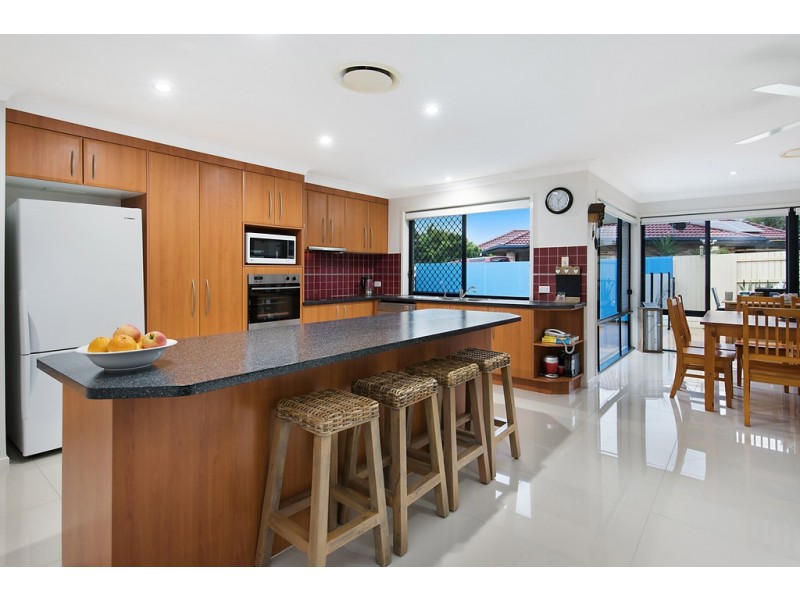 4 Prow Street, Caloundra West QLD 4551