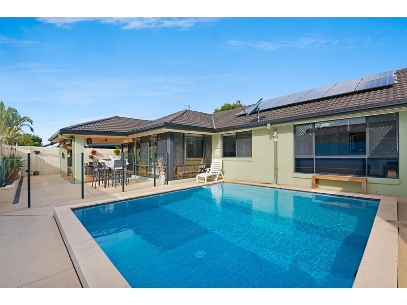 4 Prow Street, Caloundra West QLD 4551
