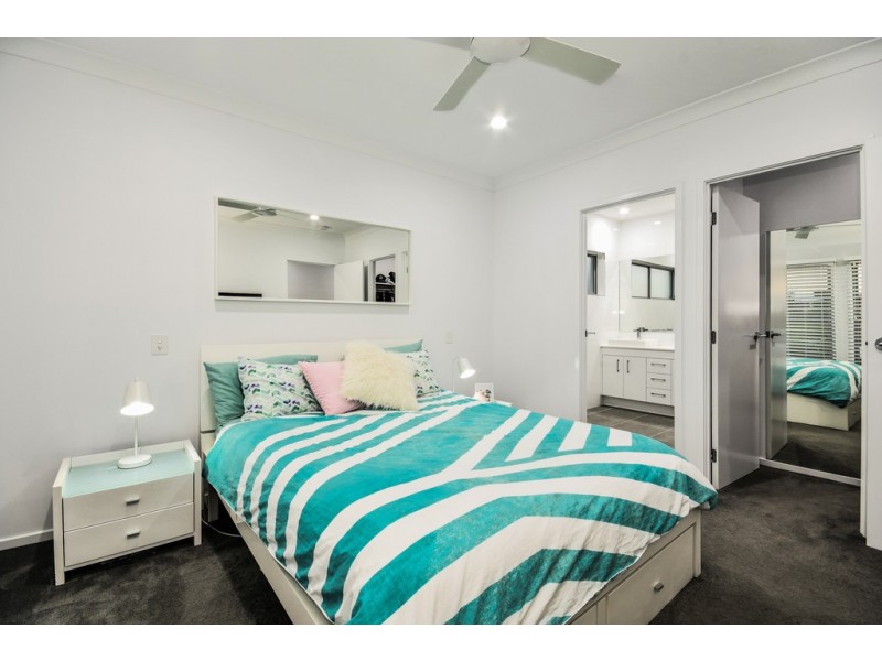 9 Dunlop Crescent, Caloundra West QLD 4551