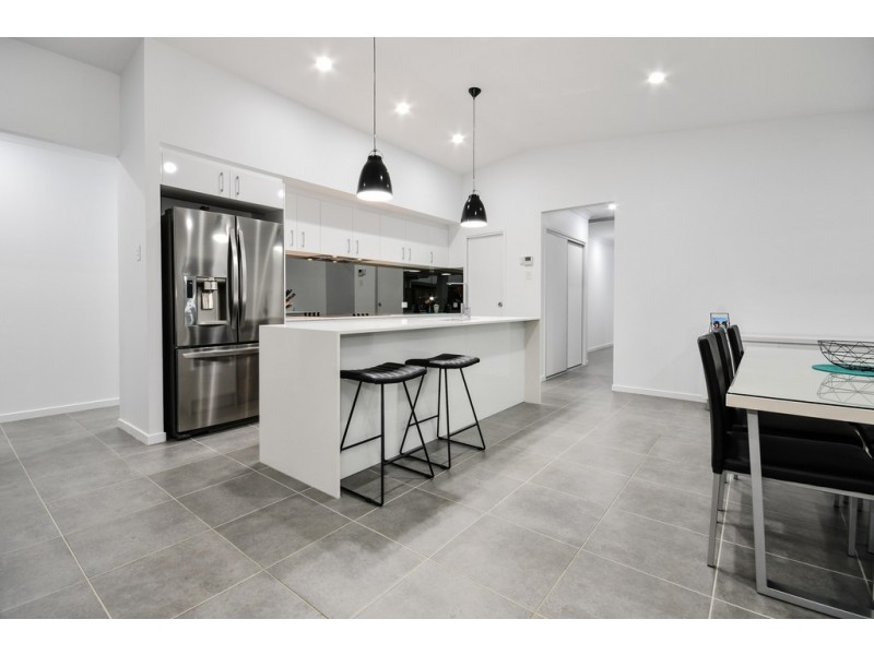 9 Dunlop Crescent, Caloundra West QLD 4551